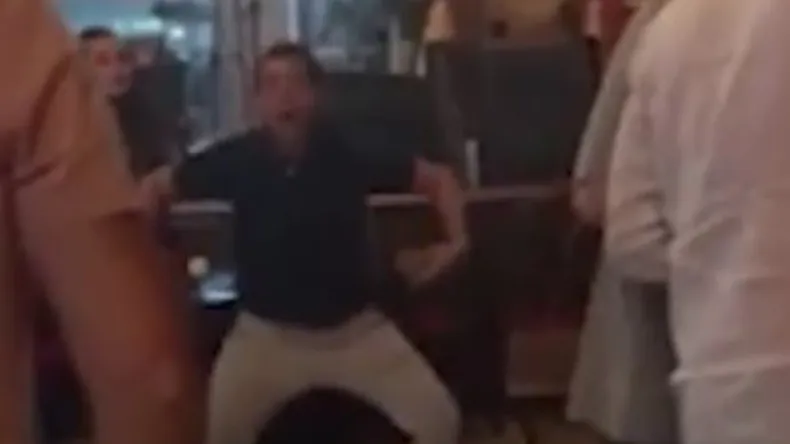 El papá de Agostina Páez fue filmado haciendo gestos de mono