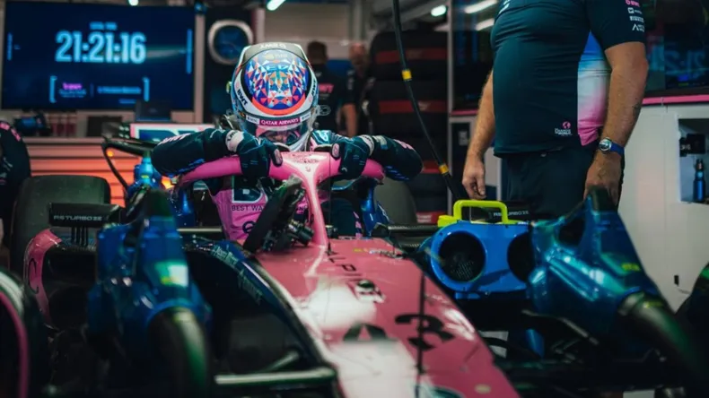 Alpine presentó el auto con el que Colapinto corre en Buenos Aires