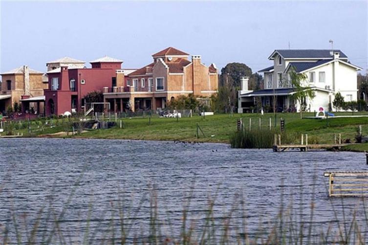 Vivir en countries y no pagar impuestos