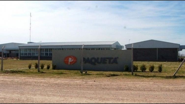 Cierra fábrica de zapatillas y despide a 650 trabajadores