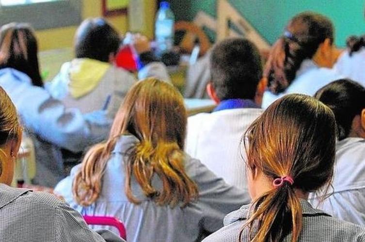 Cuatro de cada 10 jóvenes no terminan el secundario