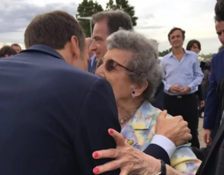 Emocionante encuentro entre Macron y las Abuelas