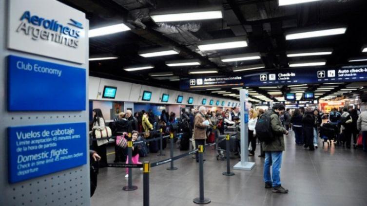 Aerolíneas ofreció 14 % de aumento y bono de $ 30 mil