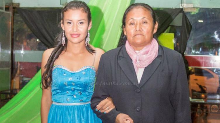 Madre e hija egresaron juntas y distinguidas del secundario