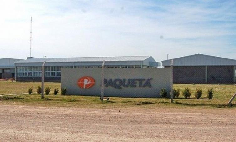 Cierra fábrica de calzados y despide a sus 397 empleados