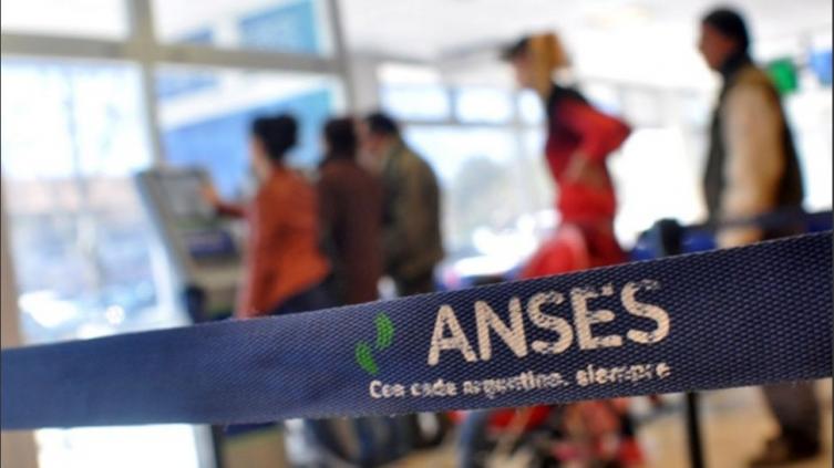 El Gobierno toma 86 mil millones de pesos de ANSeS 
