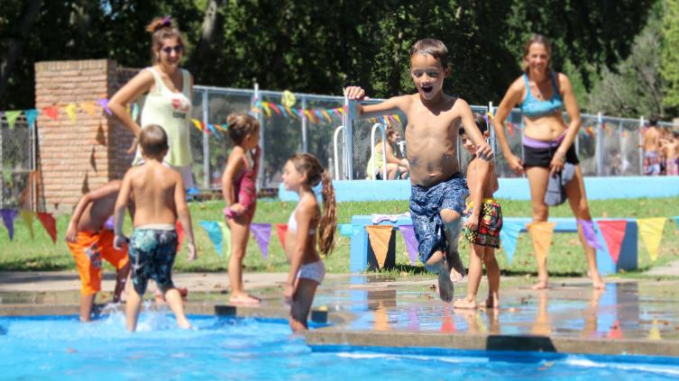 75.000 niños y jóvenes disfrutan del verano en la provincia