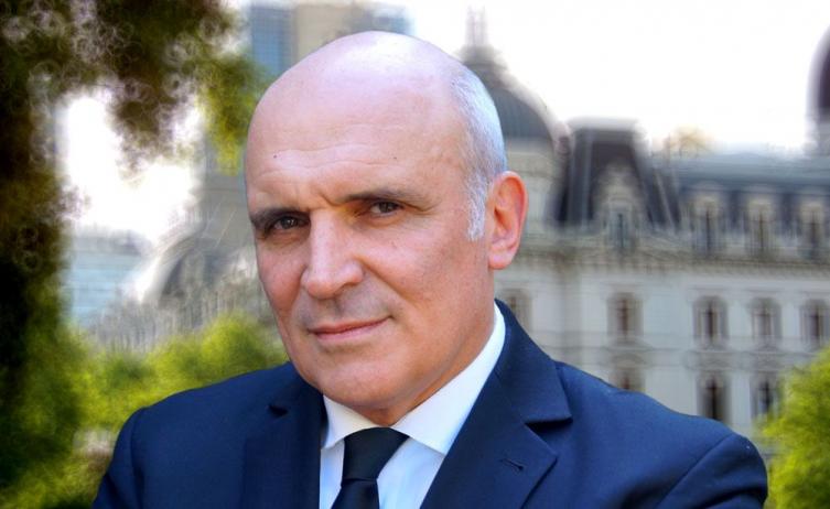 Espert quiere echar a dos millones de empleados públicos