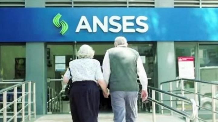 Sacan otros 10 mil millones de la ANSeS para financiar el gasto público