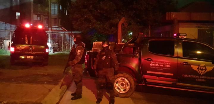 Abuela, madre e hijo detenidos por vender droga