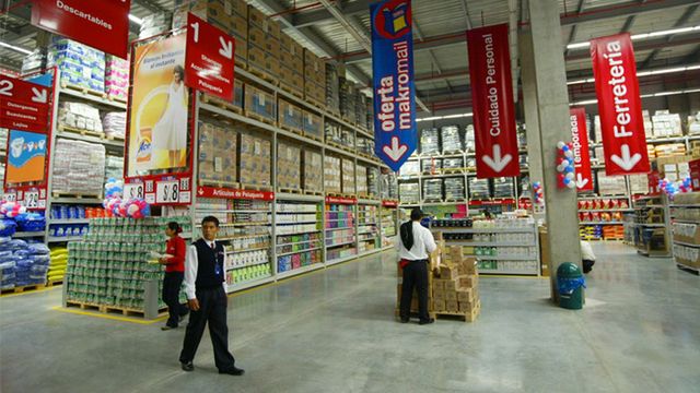 Los precios mayoristas aumentaron 64,5 % en un año