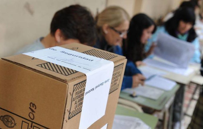 Santa Fe: pagarán $ 3.800 a autoridades de mesa