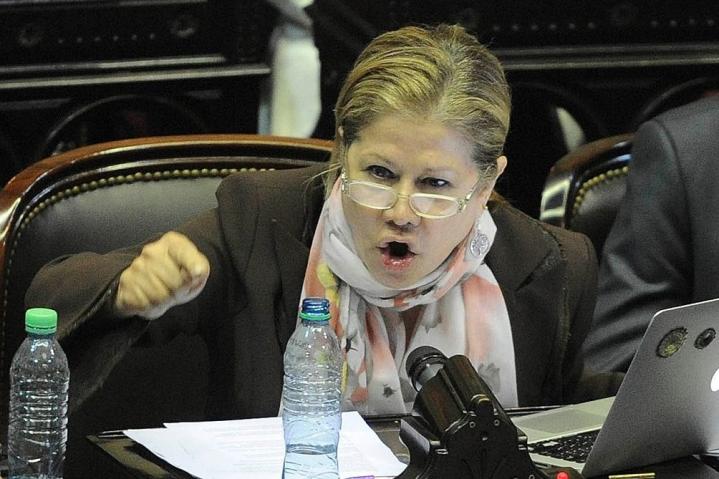 “No podemos cobrar tanto dinero sin hacer un carajo” 