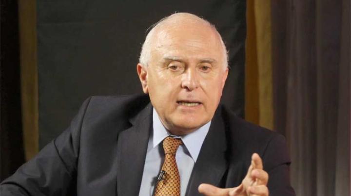 “Santa Fe elegirá entre la continuidad o la aventura peronista” 