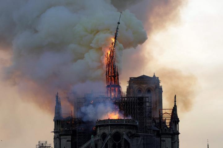 Lluvia de promesas para financiar la reconstrucción de Notre Dame