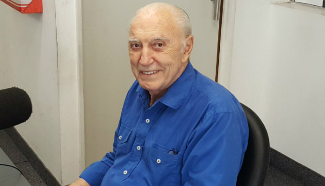 Cacho Fontana vuelve a hacer radio  