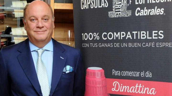 “Tranquilos muchachos que en la lista hay vino y asado” 