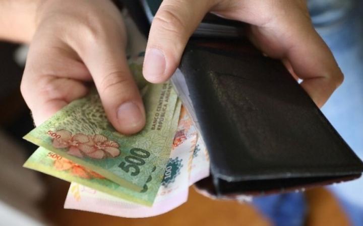 Los salarios siguen perdiendo contra la inflación