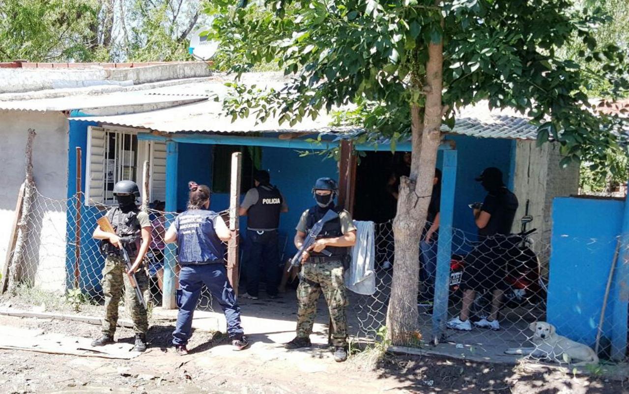 Desarticulan centros de comercialización de drogas