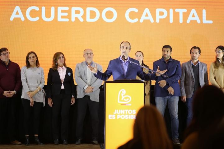 José Corral firmó el Acuerdo Capital 2019-2023