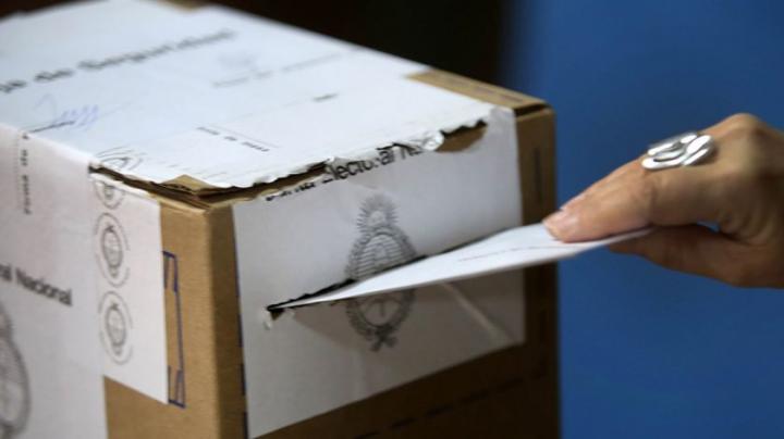 El Gobierno se “olvidó” de cargar a casi un millón de jóvenes en el padrón electoral