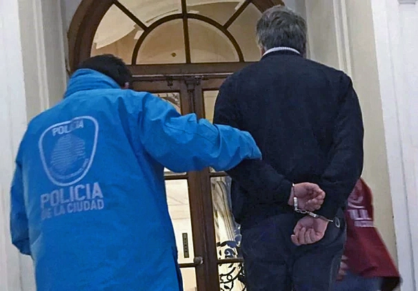 Pornografía infantil: detienen a un pediatra del Garrahan