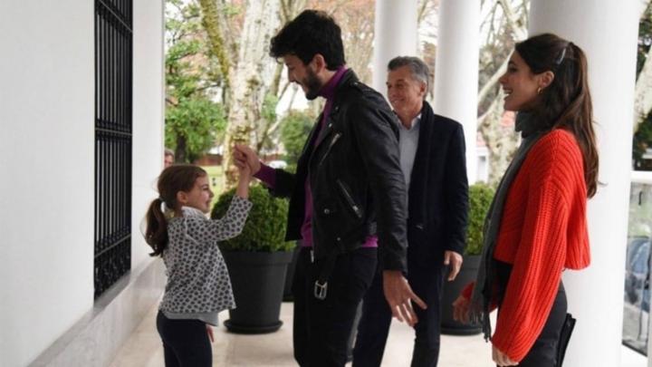 Tini Stoessel y Sebastián Yatra cantaron para Antonia Macri