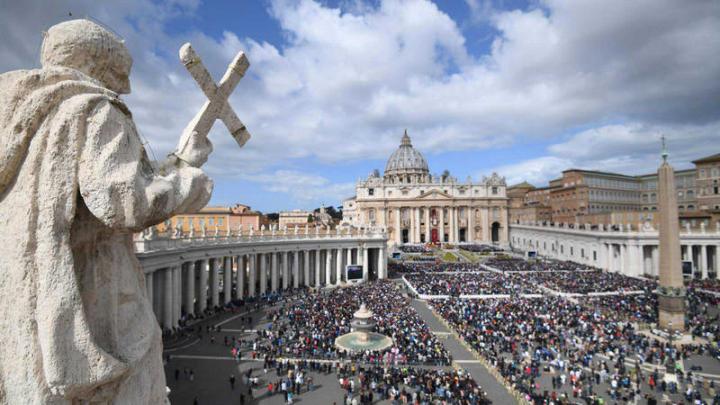 El Vaticano considerará que hombres casados sean sacerdotes