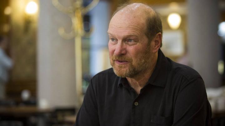 Grobocopatel: “Hay que dejar que algunos sectores desaparezcan” 