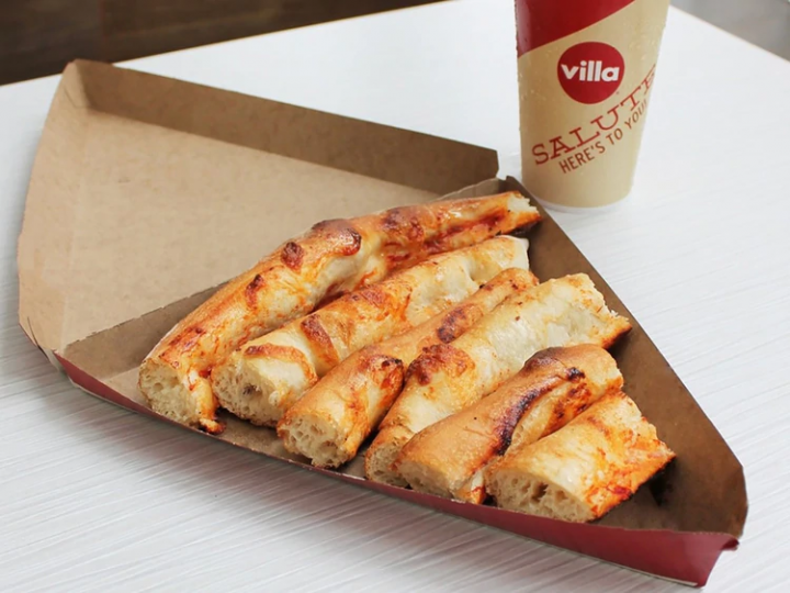 Una pizzería venderá porciones de bordes