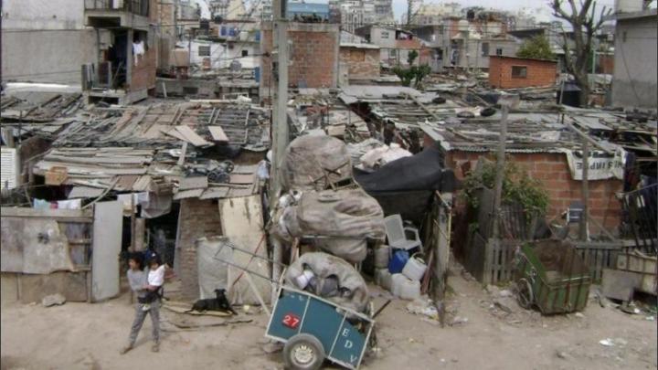 Creció la pobreza y ya alcanza al 35 % de la población