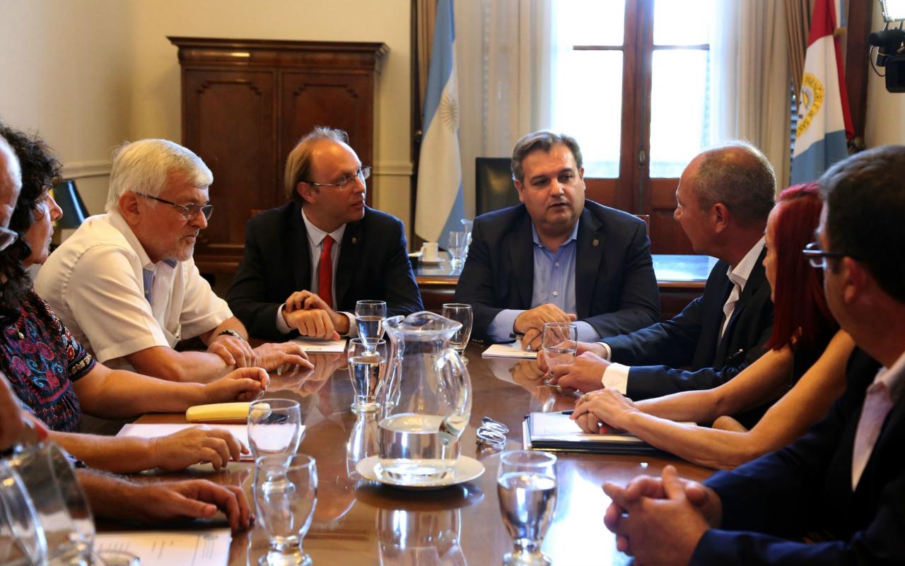 Este lunes se definen las paritarias en Santa Fe