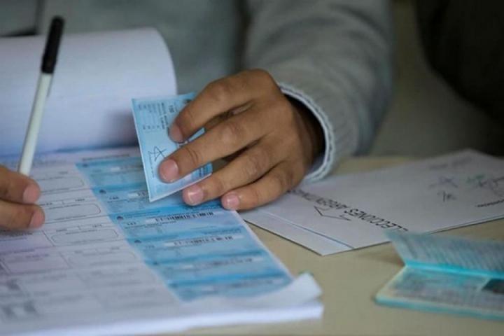 Pagan a autoridades de mesa de las elecciones