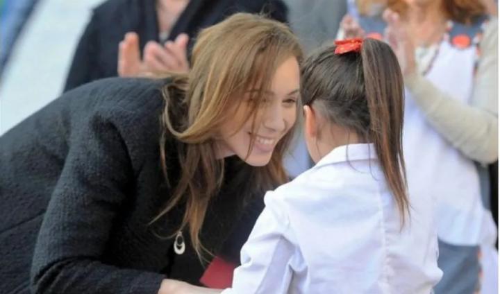 María E. Vidal: bono a estatales, no a docentes