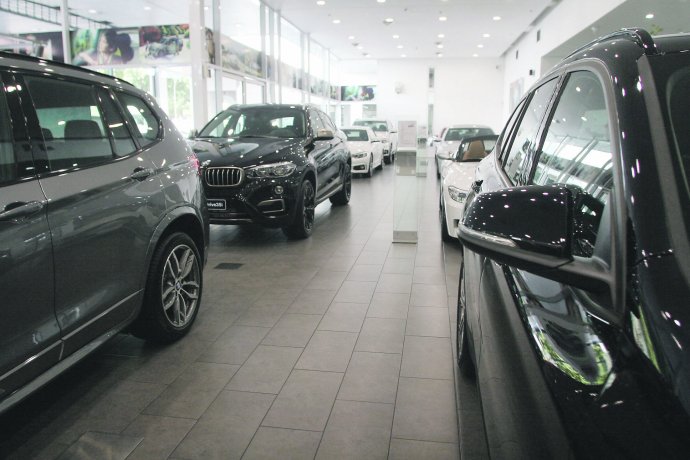 Alertan por fallas en cinco modelos de autos