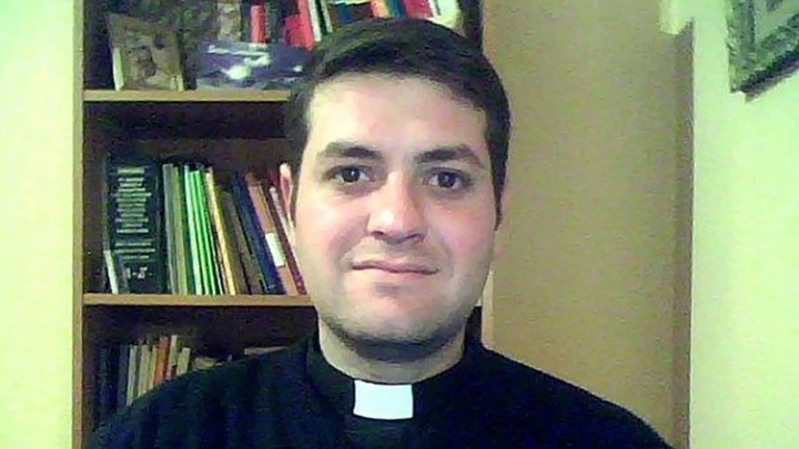 Un cura sanjuanino dejó los hábitos por amor 