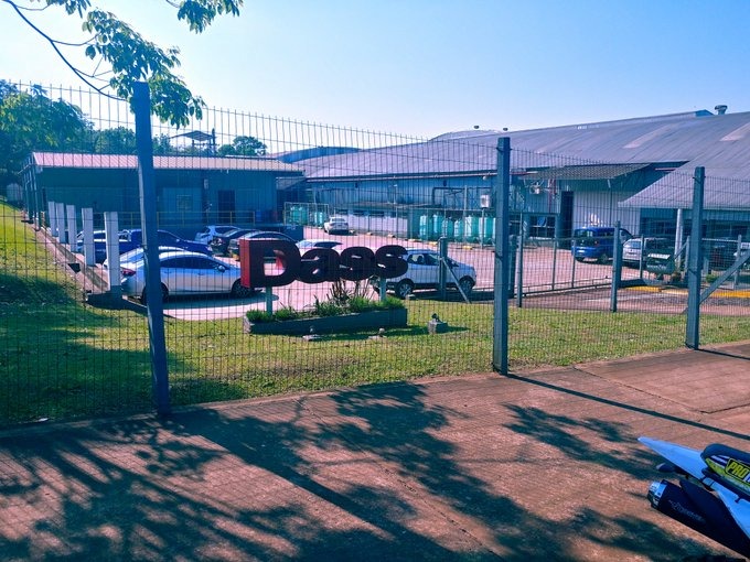 Cierra fábrica de zapatillas y despide a sus 640 empleados