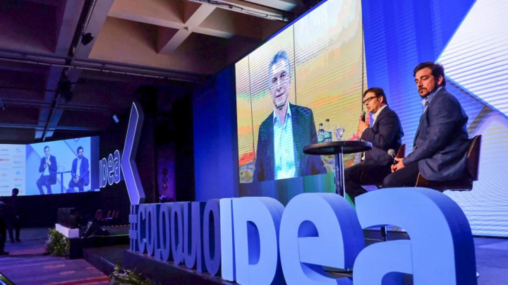 Macri admitió que el “círculo rojo” le bajó el pulgar 