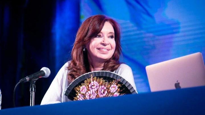Desprocesan a Cristina Kirchner