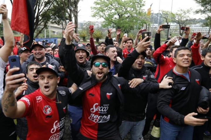 Santa Fe se muda a Paraguay