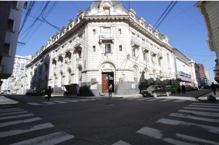 Los bancos permanecerán cerrados este miércoles