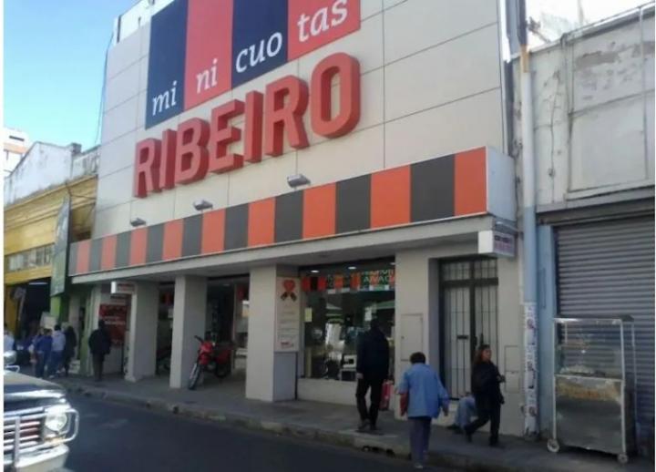 Ribeiro cerró más locales y debe sueldos y aguinaldos