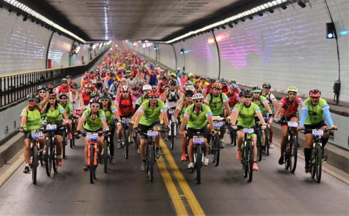 Más de 1000 ciclistas en el “Cruce del Túnel Subfluvial” 
