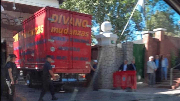 Macri se va de Olivos: comenzó la mudanza