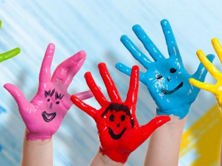 Cinco hermanos esperan ser adoptados