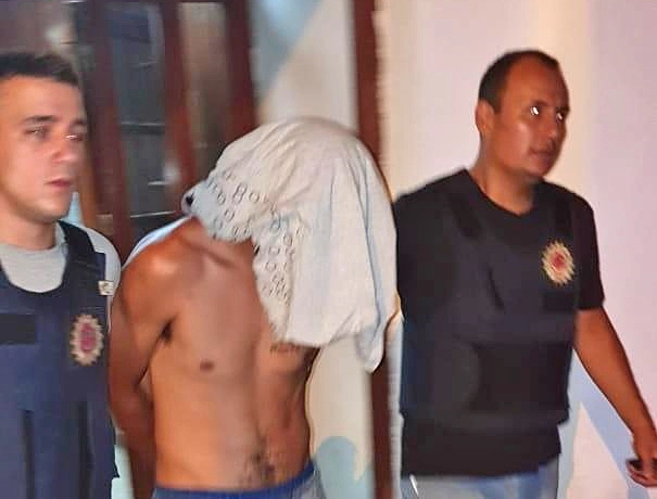 La mataron de 15 cuchilladas delante de su nieto