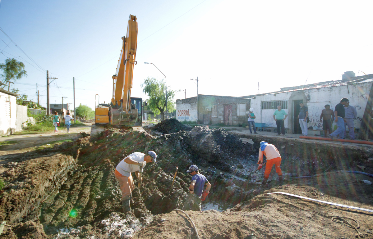 Dos barrios de Santa Fe conectados por el pavimento