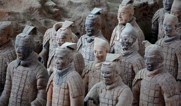 Encuentran cientos de guerreros del Ejército de terracota
