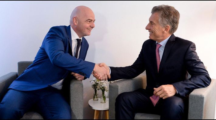 Macri vuelve al mundo del fútbol 