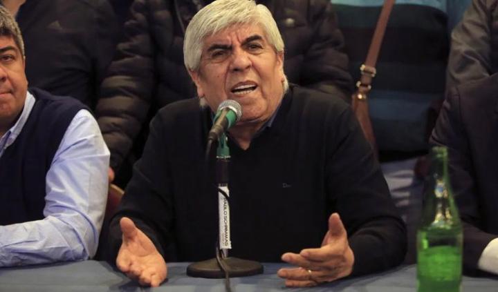 Camioneros cerró paritaria semestral por 26,5 %